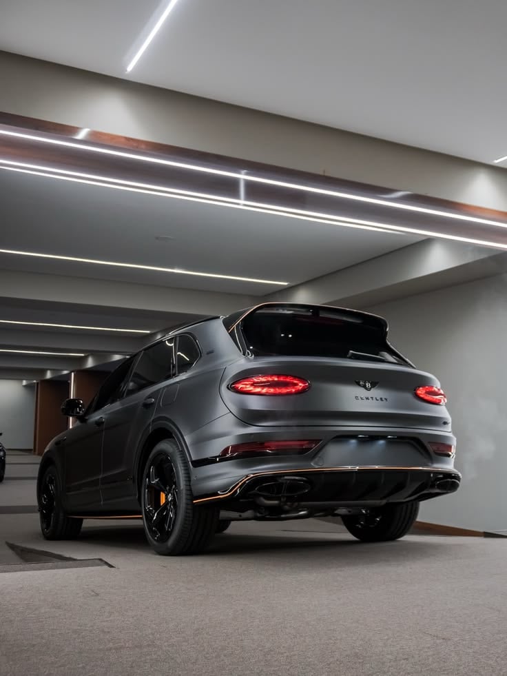 Bentley Bentayga 4